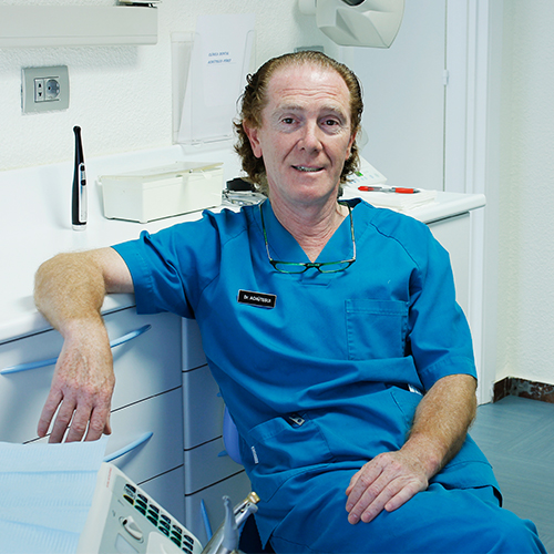 Doctor Achutegui, Dentista.